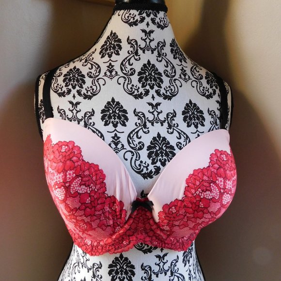 RARE VICTORIA'S SECRET DREAM ANGELS CHRISTMAS BRA - Picture 2 of 14